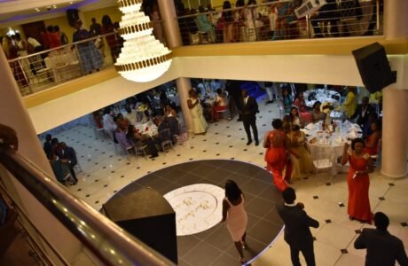 PARTY ROOM  